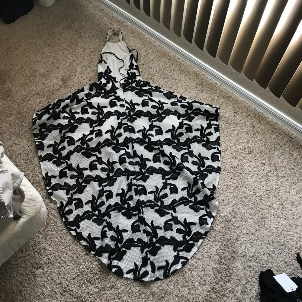 elegant dress - Picture 3 of 6